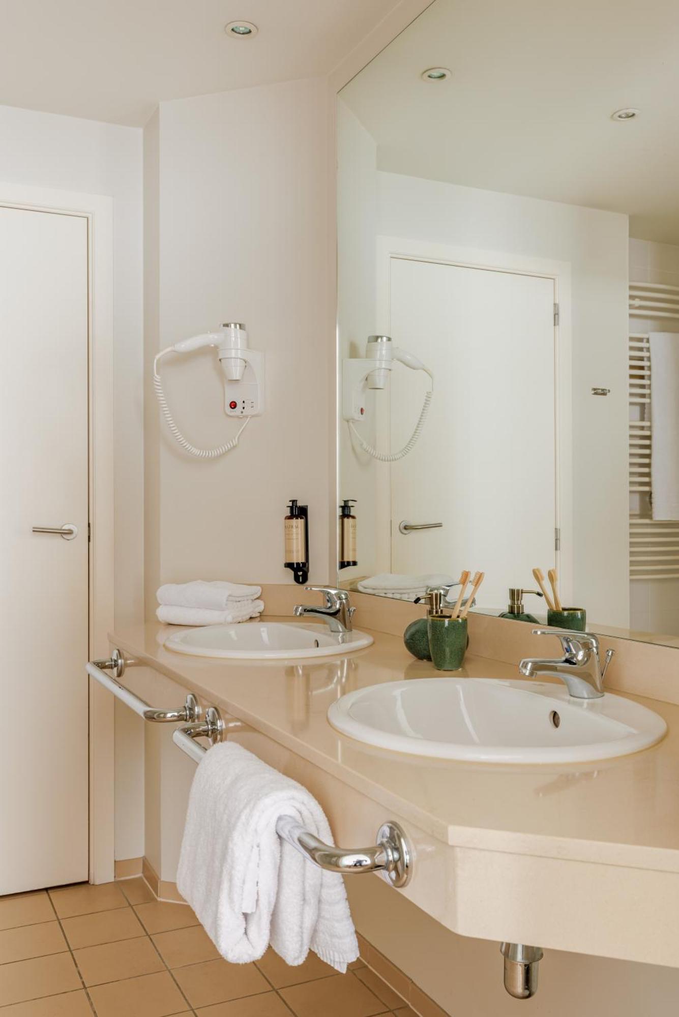Hotel Aazaert By Wp Hotels ブランケンベルヘ エクステリア 写真