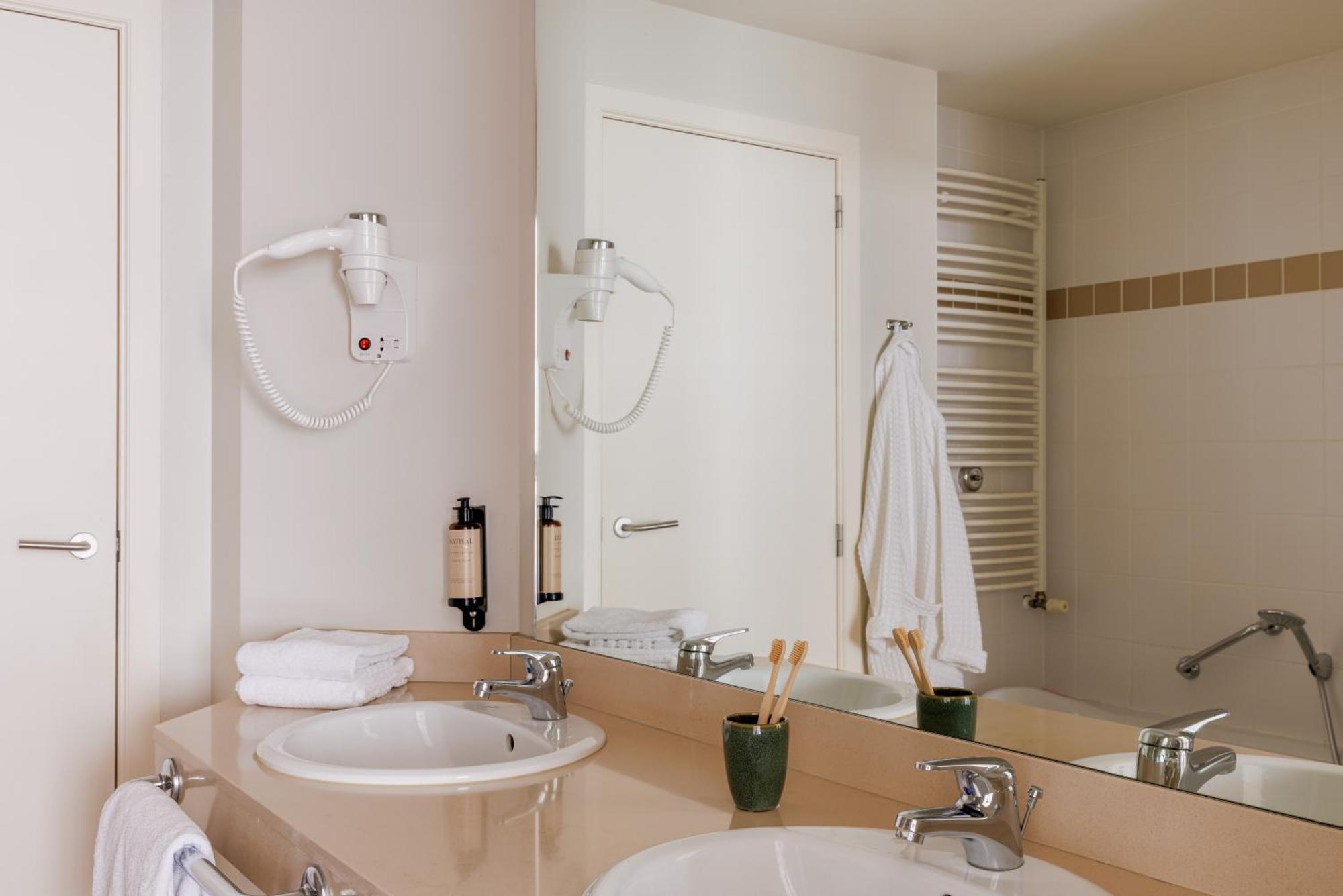 Hotel Aazaert By Wp Hotels ブランケンベルヘ エクステリア 写真